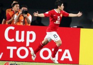 尼斯训练开放日，冲刺阶段远射贴柱引欢呼，亚冠在即，身体对抗强度拉满(提前实况守门员意识)-体育赛事